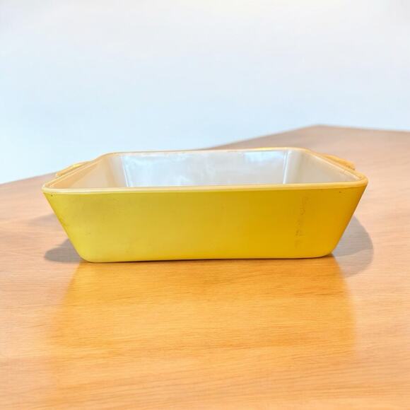 Pyrex 503-B Yellow Rectangular 1 1/2 Qt Dish Casserole No Lid Vintage 1947 - Picture 1 of 10
